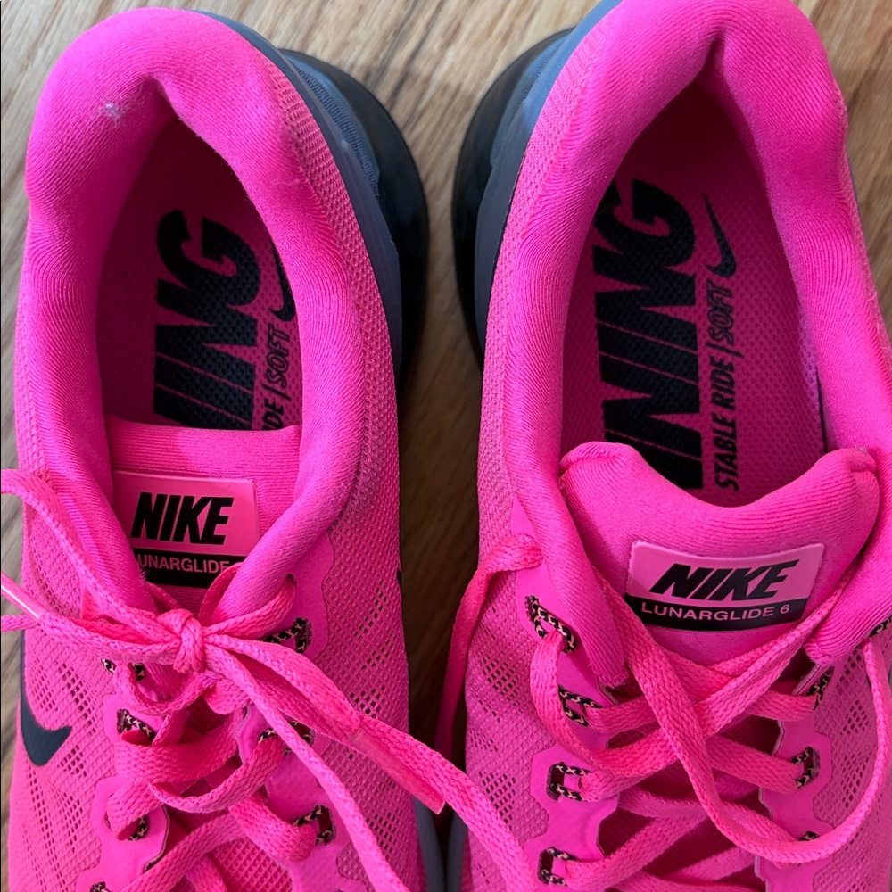 Nike Women's Hot Pink and Black Running Shoes Size 8 - Picture 7 of 8